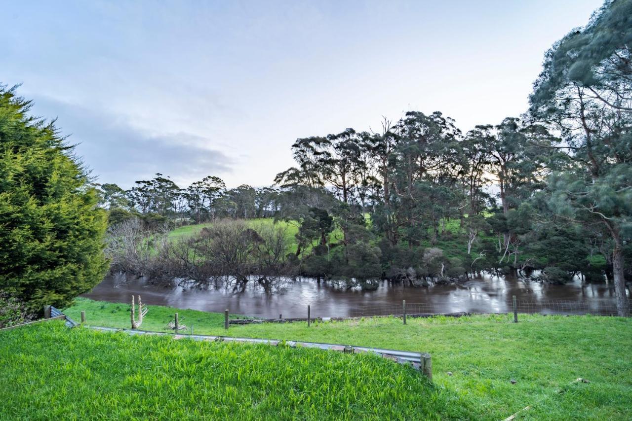 Platypus Waters B&B Smithton Exterior photo